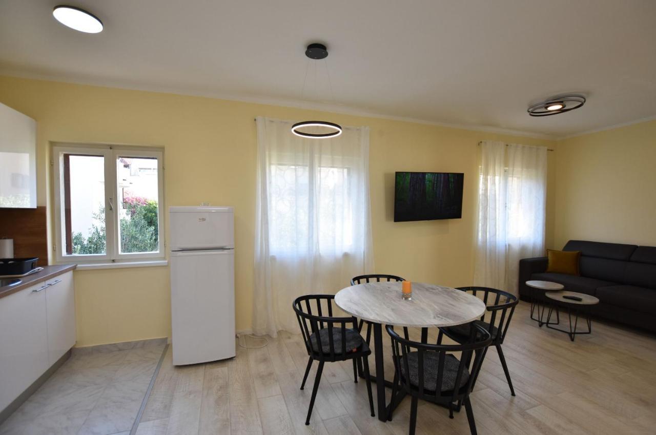 Apartment Ruzica プリモシュテン エクステリア 写真