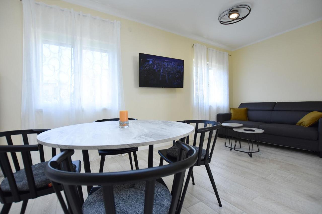 Apartment Ruzica プリモシュテン エクステリア 写真