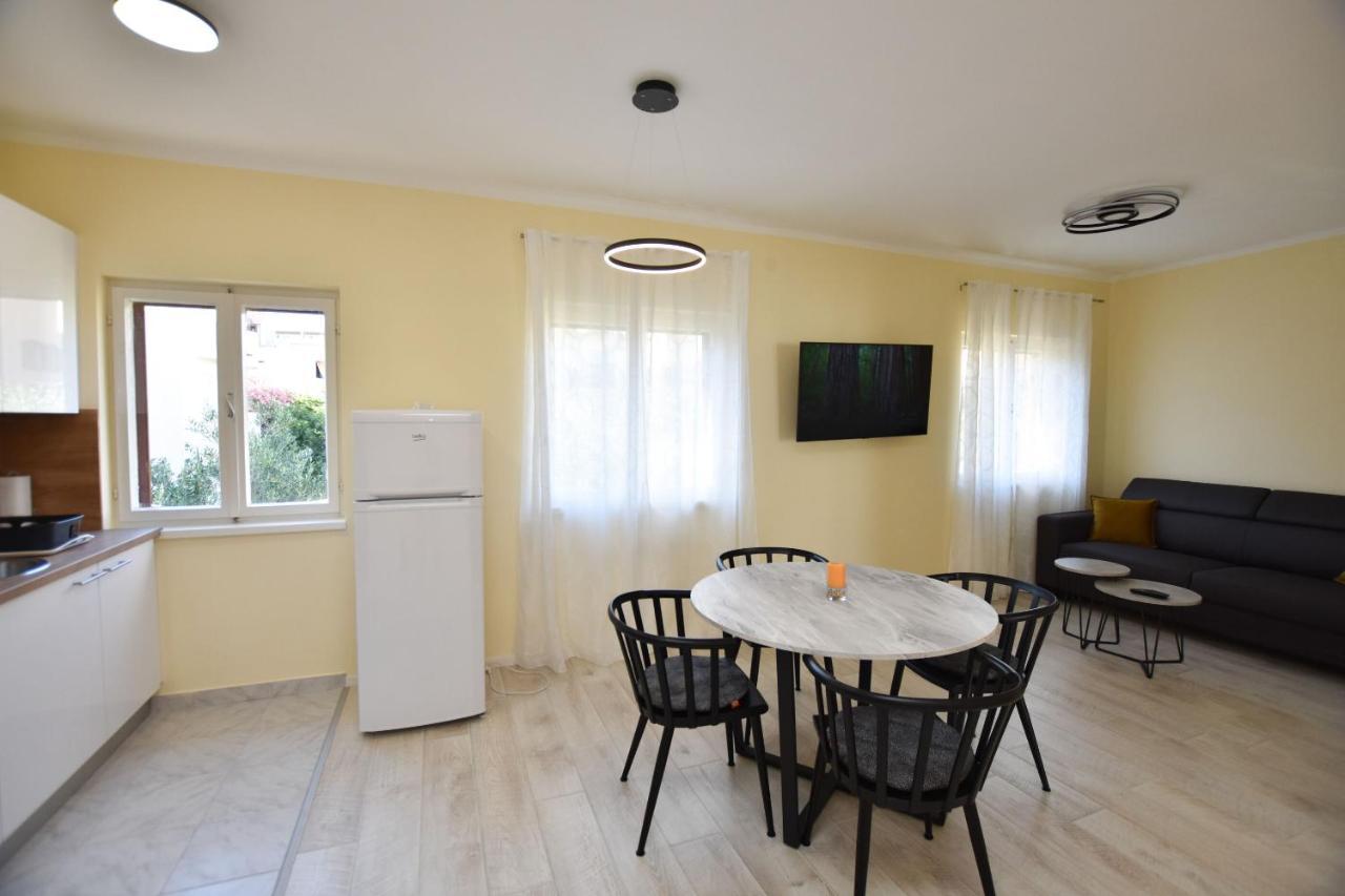 Apartment Ruzica プリモシュテン エクステリア 写真